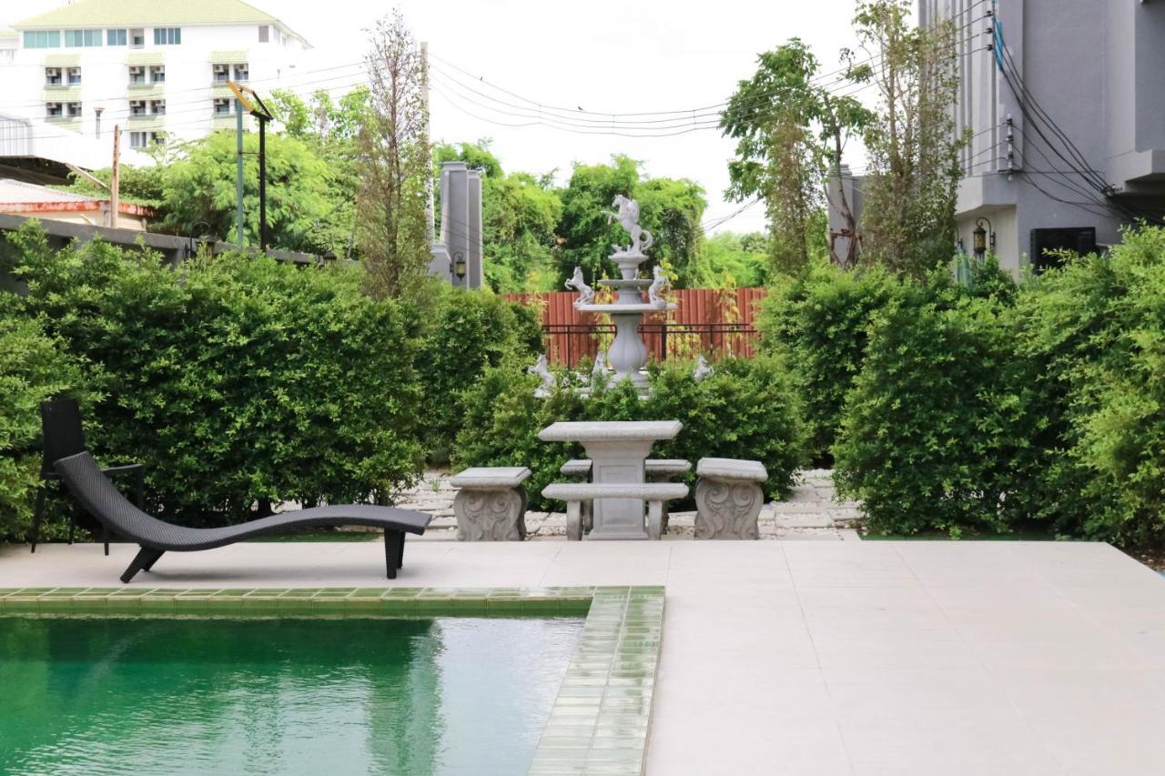Roomquest Bangkok Sukhumvit 107 Samut Prakan Exterior foto